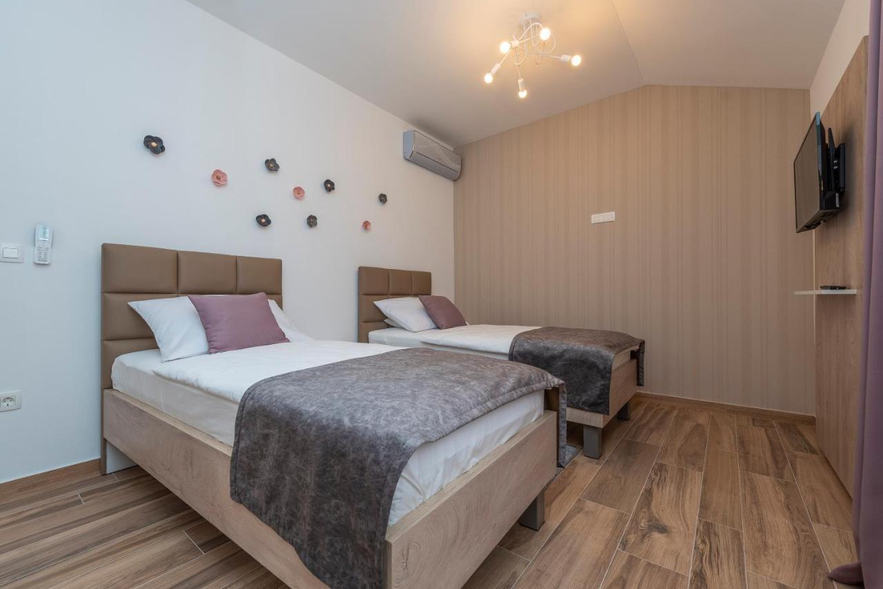 Luxury Apartments - La Vir 1 & 2 מראה חיצוני תמונה