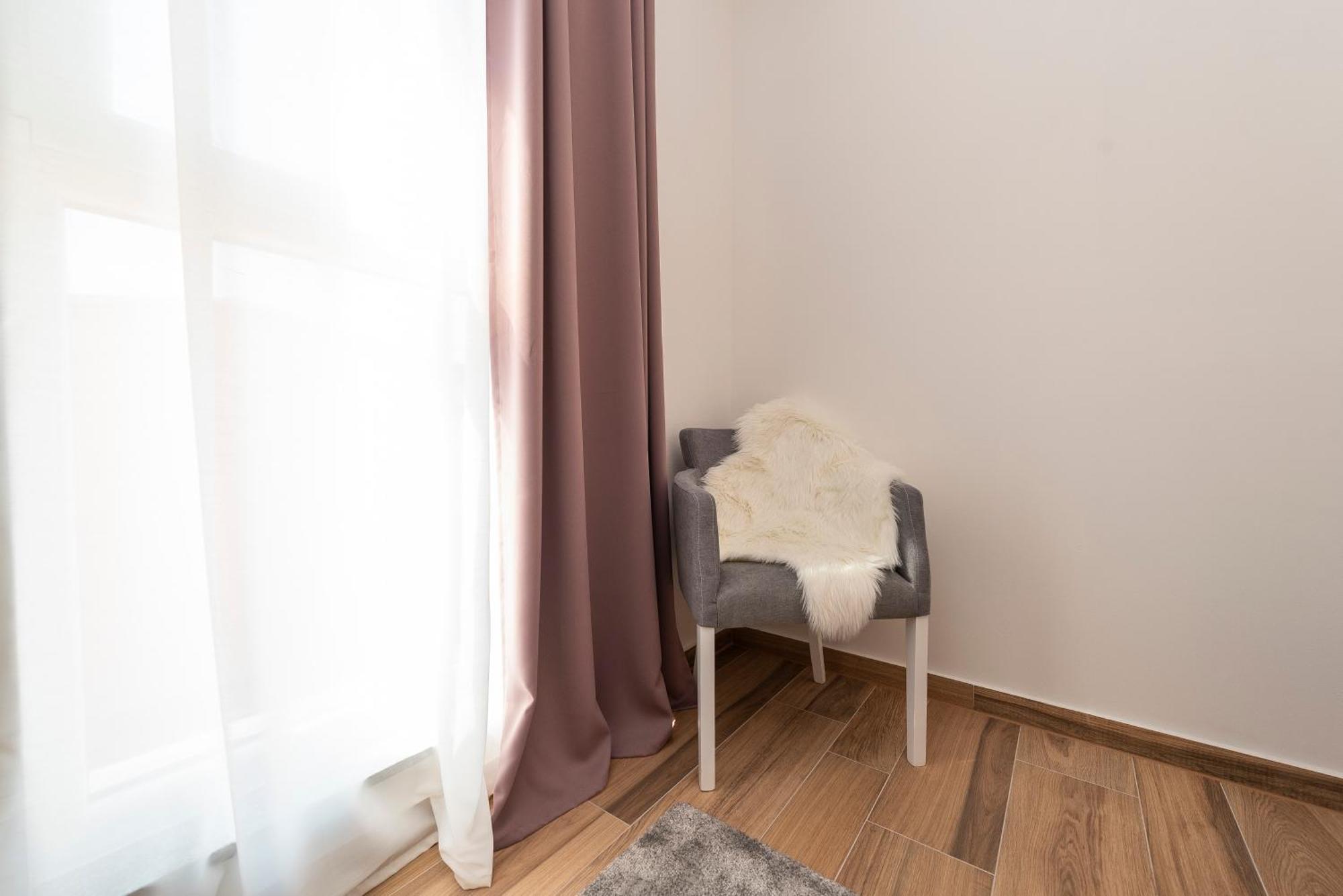 Luxury Apartments - La Vir 1 & 2 מראה חיצוני תמונה