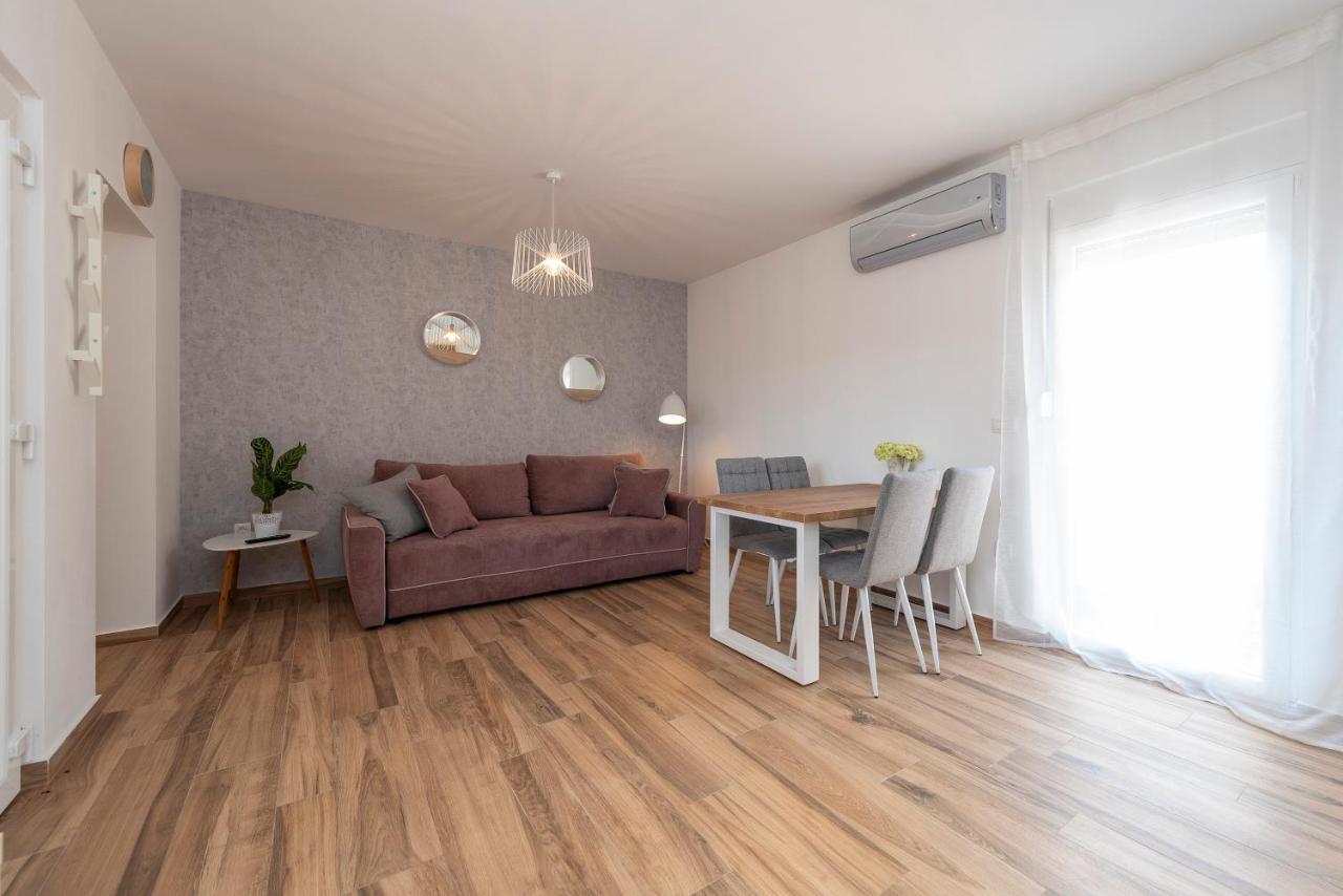 Luxury Apartments - La Vir 1 & 2 מראה חיצוני תמונה