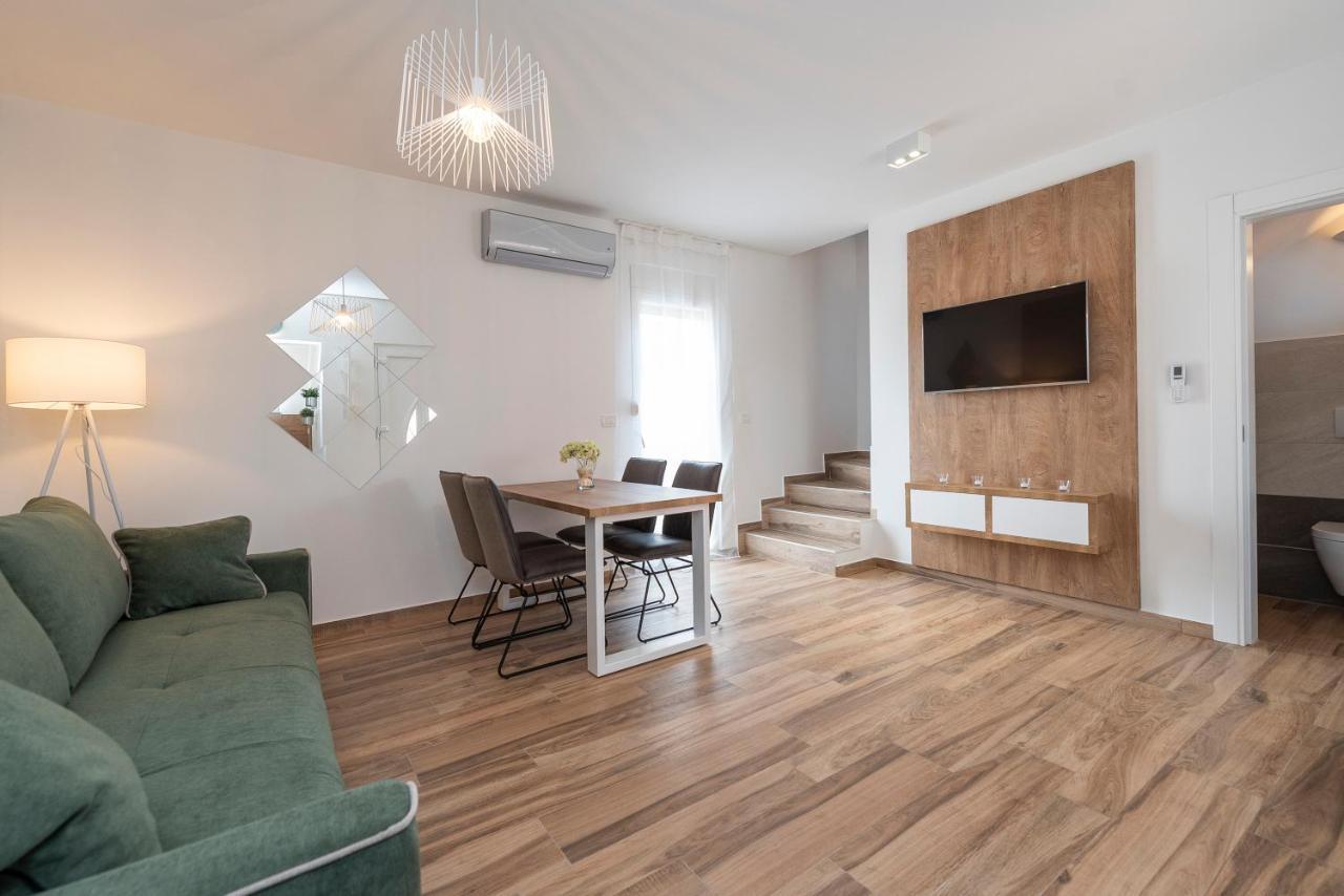 Luxury Apartments - La Vir 1 & 2 מראה חיצוני תמונה
