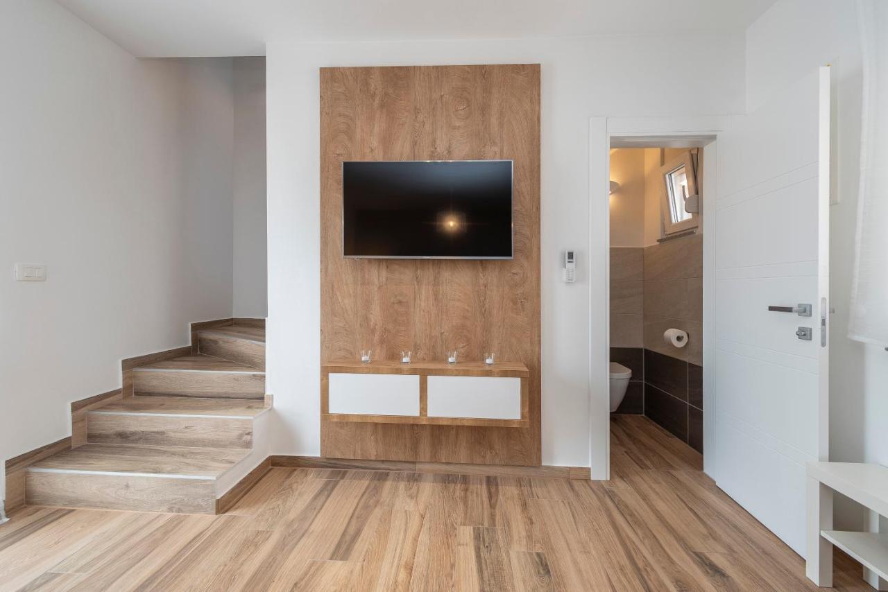 Luxury Apartments - La Vir 1 & 2 מראה חיצוני תמונה
