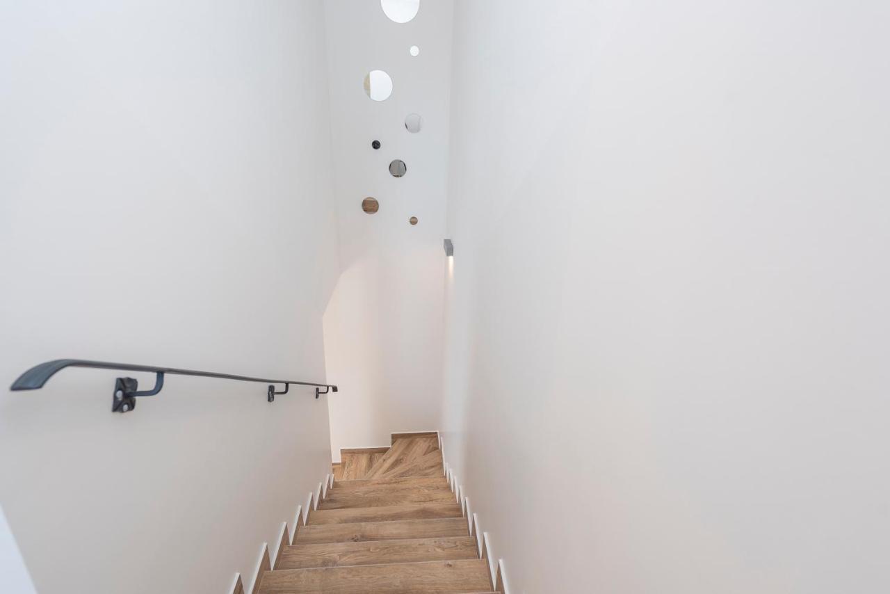 Luxury Apartments - La Vir 1 & 2 מראה חיצוני תמונה